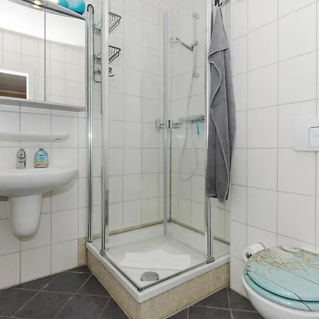 Hafen-butze 5206 Yachthafenresidenz *